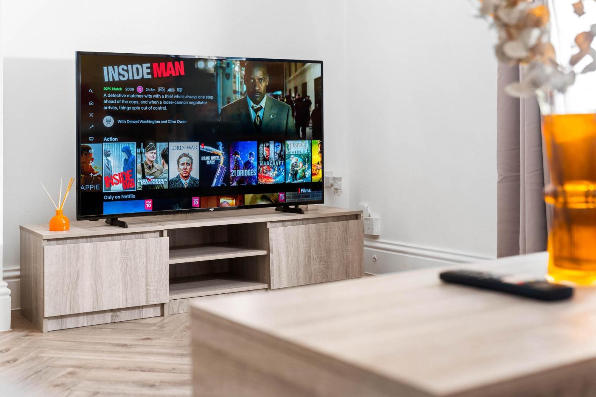 Luxury Apartment - Wolverhampton - Netflix - Smart Tv - Fast Wifi - 7Apc מראה חיצוני תמונה