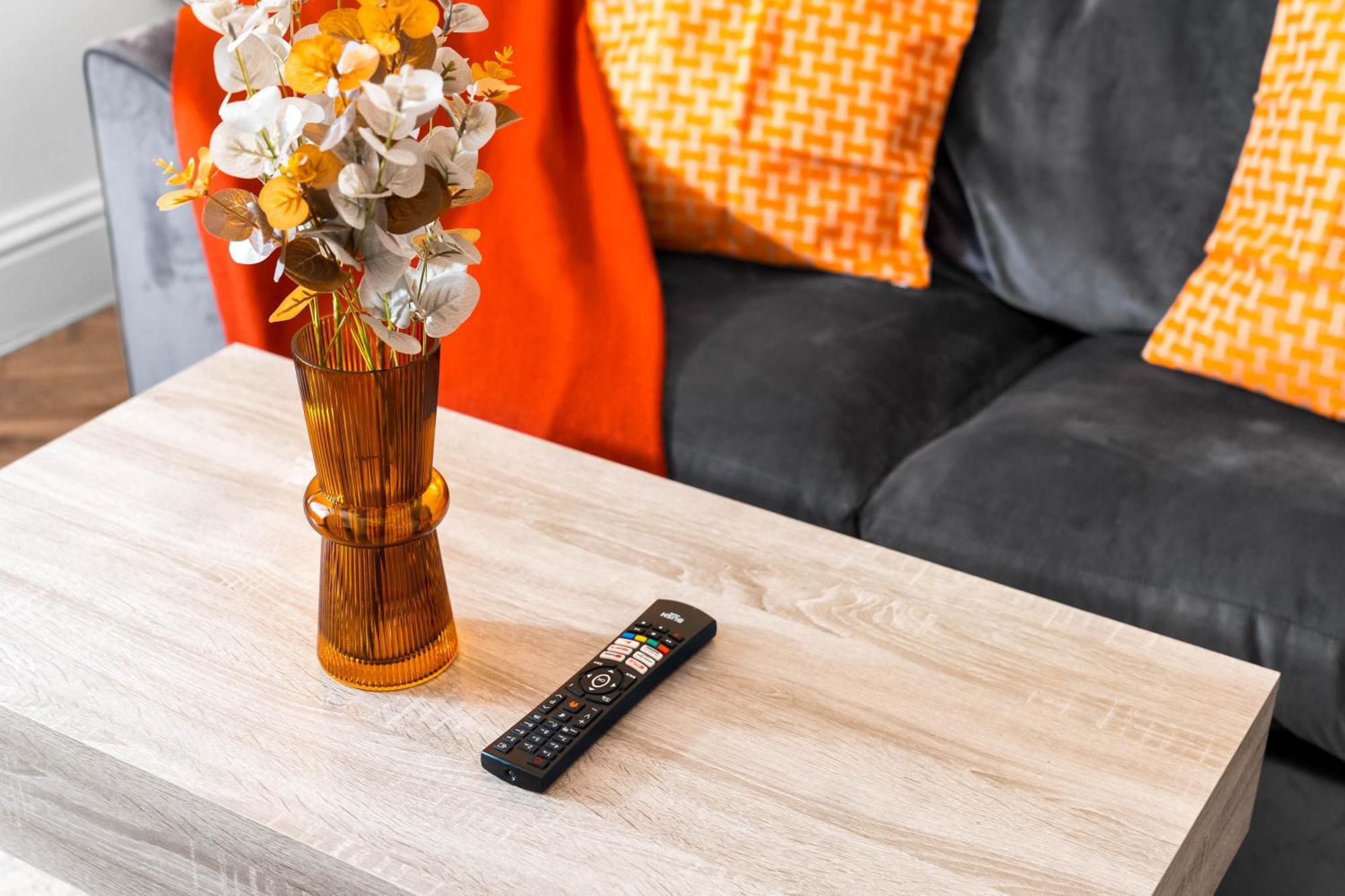 Luxury Apartment - Wolverhampton - Netflix - Smart Tv - Fast Wifi - 7Apc מראה חיצוני תמונה